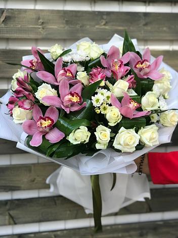 Букет цветов из: Розы и Хризантемы в Победе