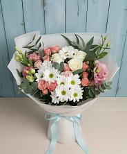 Букет цветов из:  Розы, Лизиантусы и Хризантемы в Победе