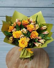Букет цветов из:  Альстромерии и Розы #REPLACE_PRED# Победе