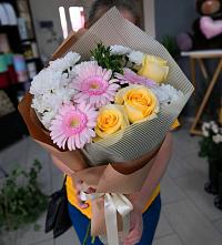 Букет цветов из:  Герберы, Розы и Хризантемы в Победе