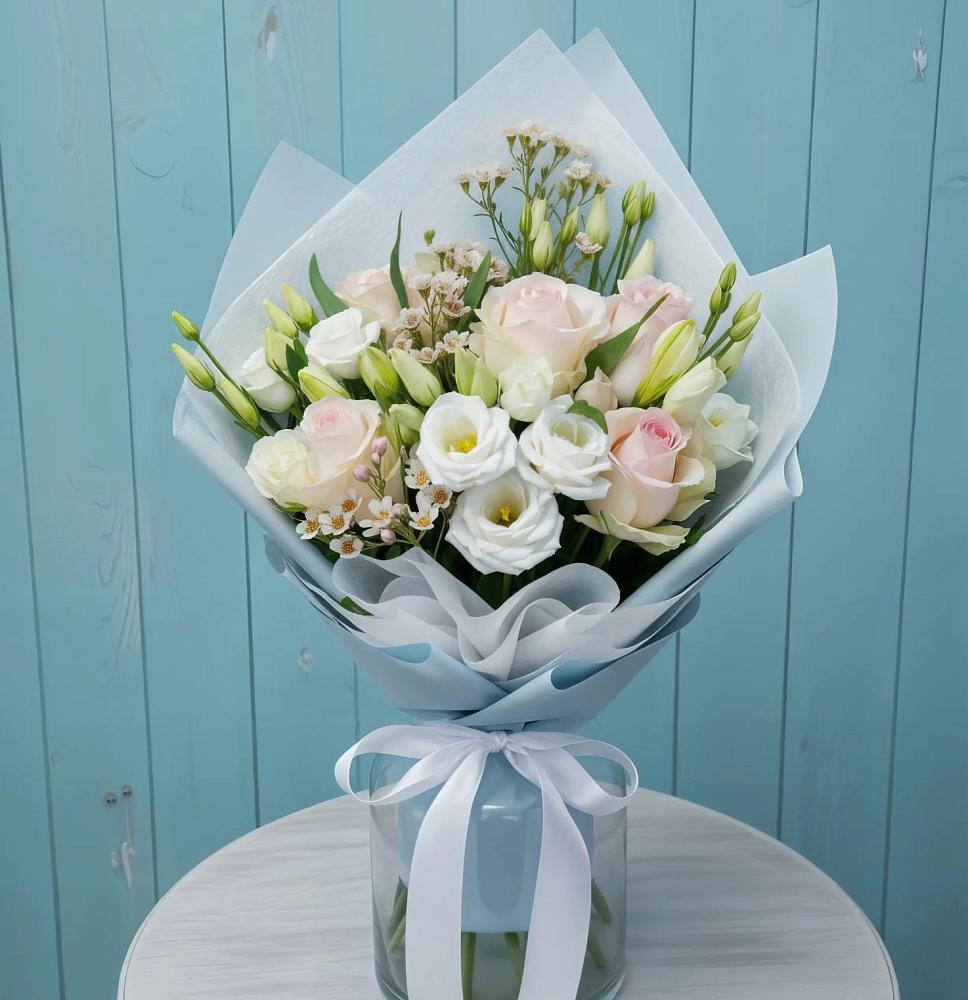 Букет цветов из: Розы и Лизиантусы в Победе