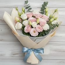 Букет цветов из:  Лизиантусы в Победе