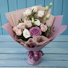 Букет цветов из:  Розы и Лизиантусы в Победе