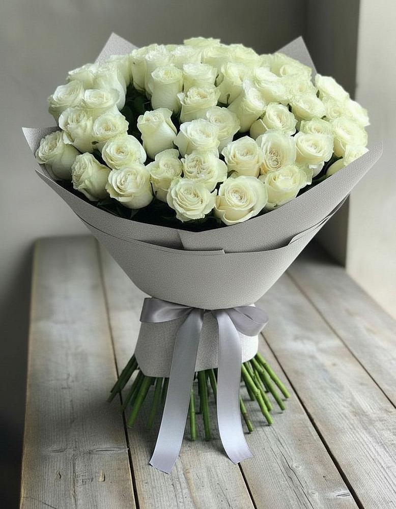 Букет 35 Белых роз в Победе