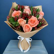 Букет цветов из:  Розы и Альстромерии #REPLACE_PRED# Победе