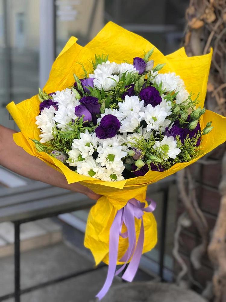 Букет цветов из: Ирисы, Хризантемы и Ромашки в Победе