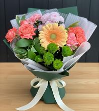 Букет цветов из:  Гвоздики, Розы, Герберы и Хризантемы #REPLACE_PRED# Победе