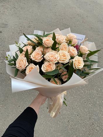 Букет Кремовые розы Латте в Победе