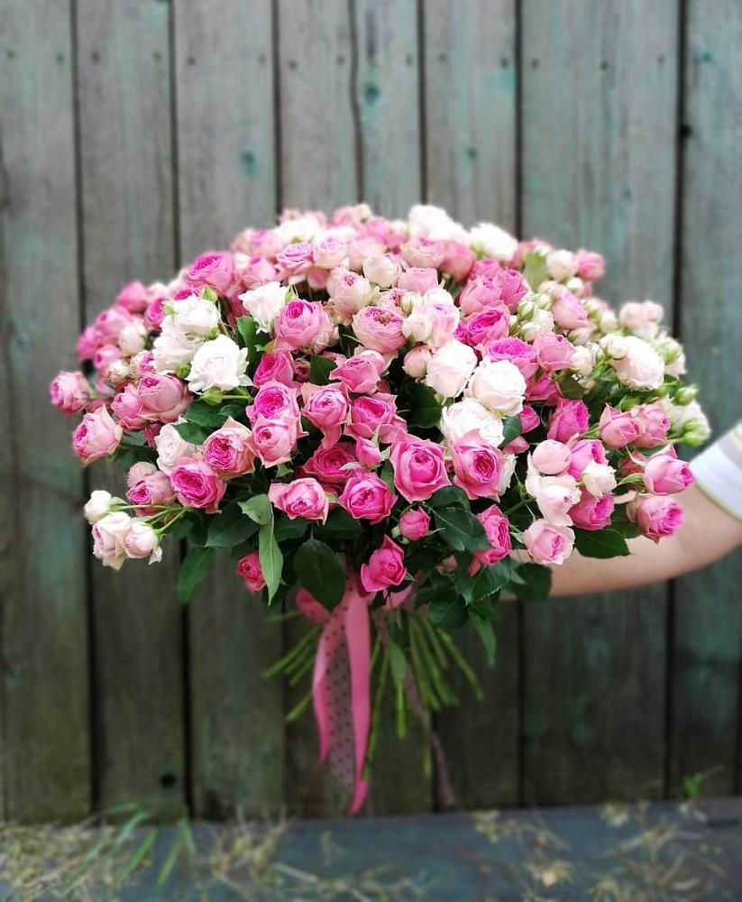 Букет Розовые кустовые розы Натали и Лав Лидия в Победе