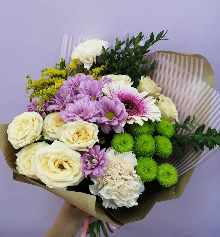 Букет цветов из: Хризантемы, Розы, Гвоздики и Герберы в Победе