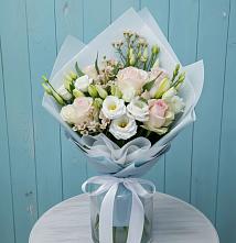 Букет цветов из:  Розы и Лизиантусы в Победе