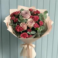 Букет цветов из:  Гвоздики и Розы в Победе