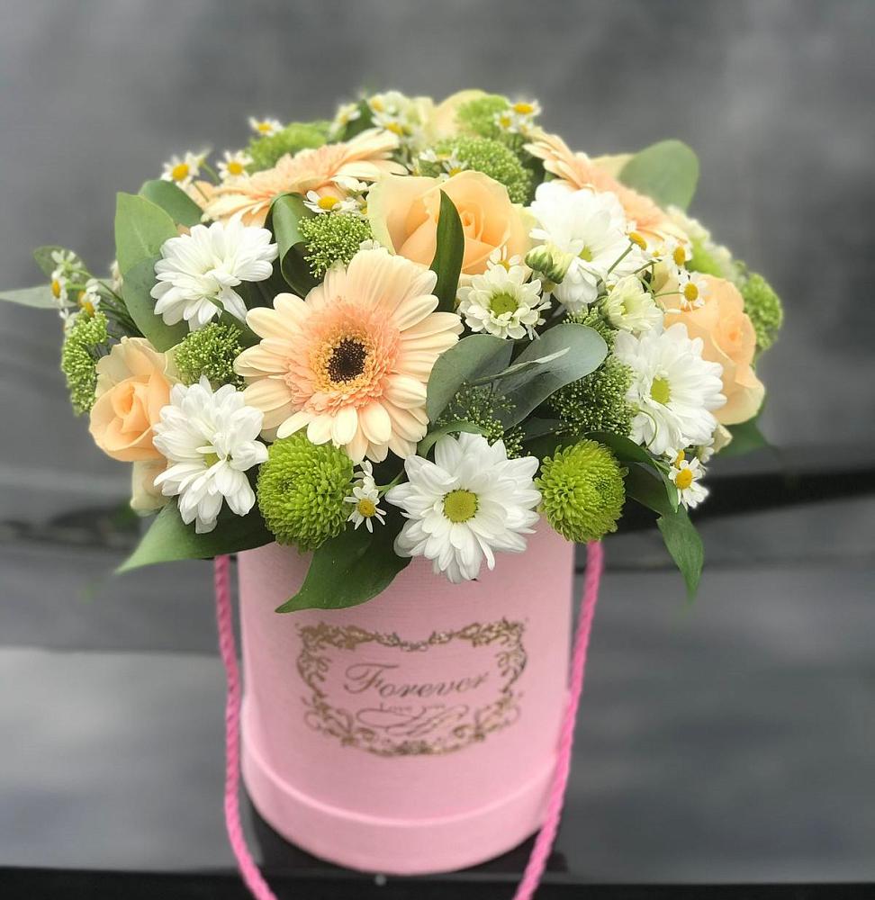 Цветочная композиция из Розы, Герберы и Хризантемы в шляпной коробке в Победе